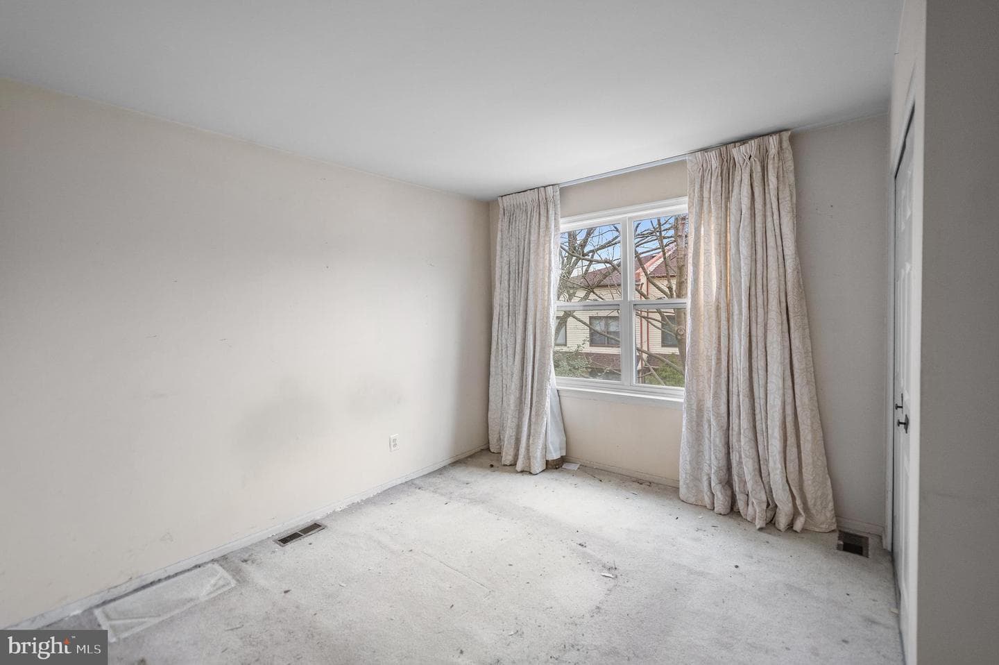 72 Heather Court photo 9