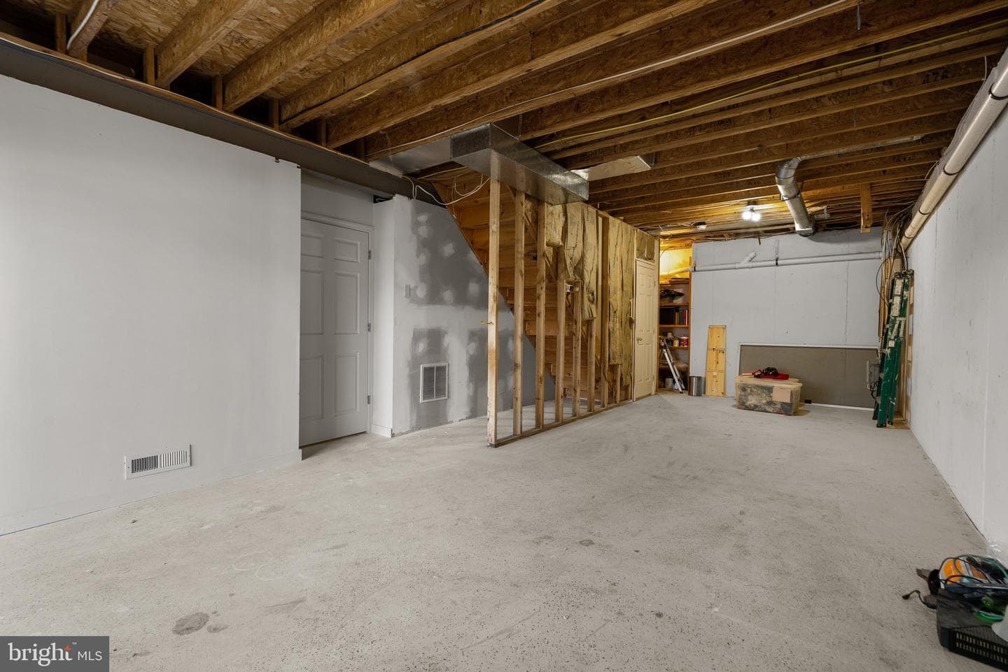 757 Brighton Way photo 37