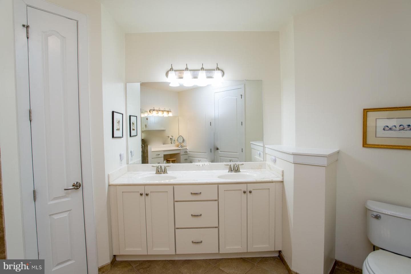 5220 Meridian Boulevard photo 35