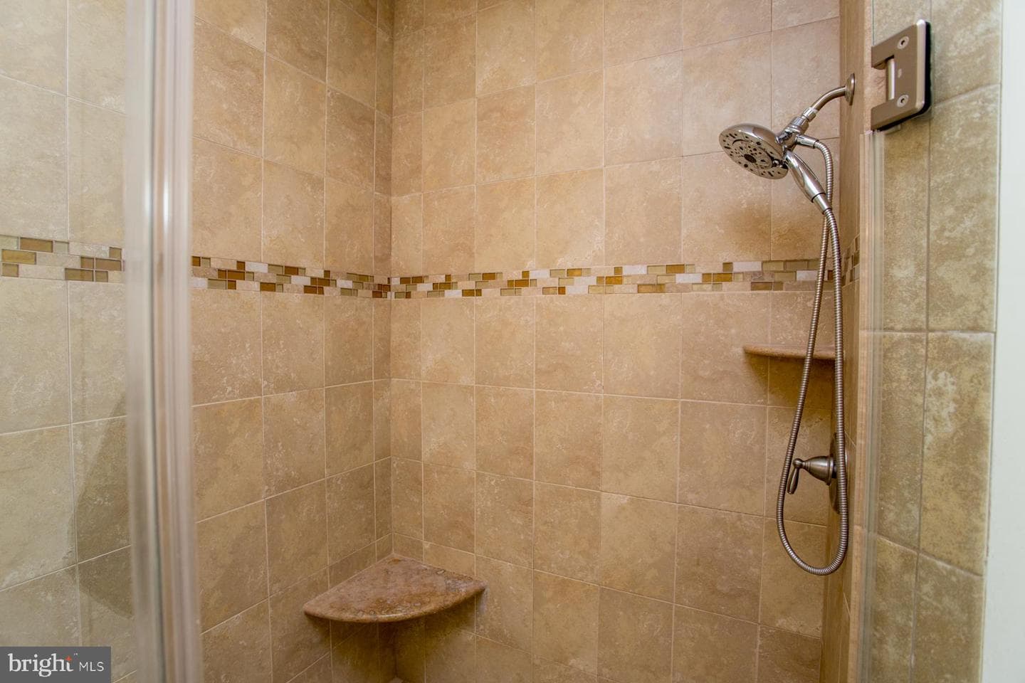 5220 Meridian Boulevard photo 36