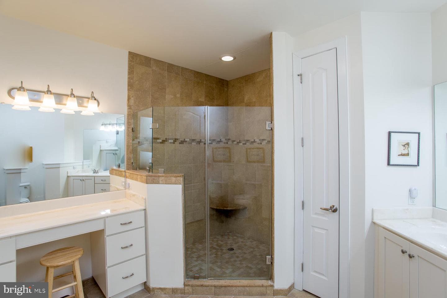 5220 Meridian Boulevard photo 37