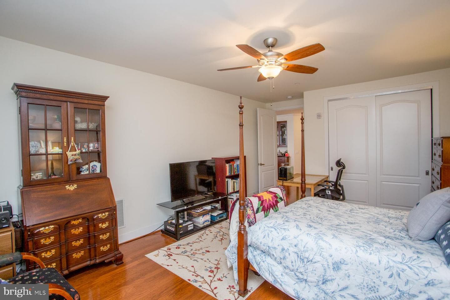 5220 Meridian Boulevard photo 42