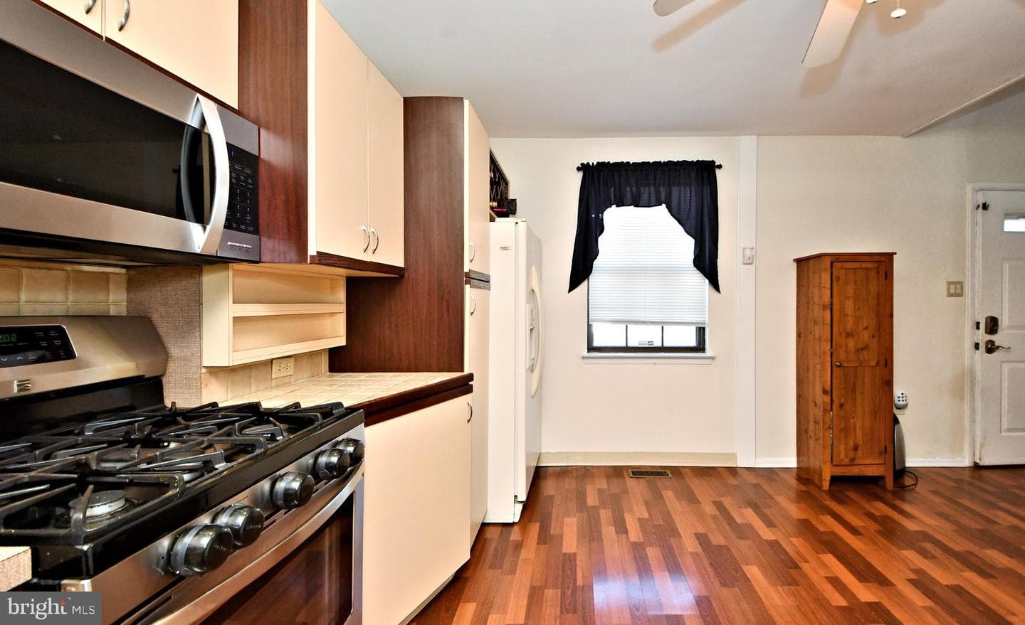 978 Browning Place photo 12