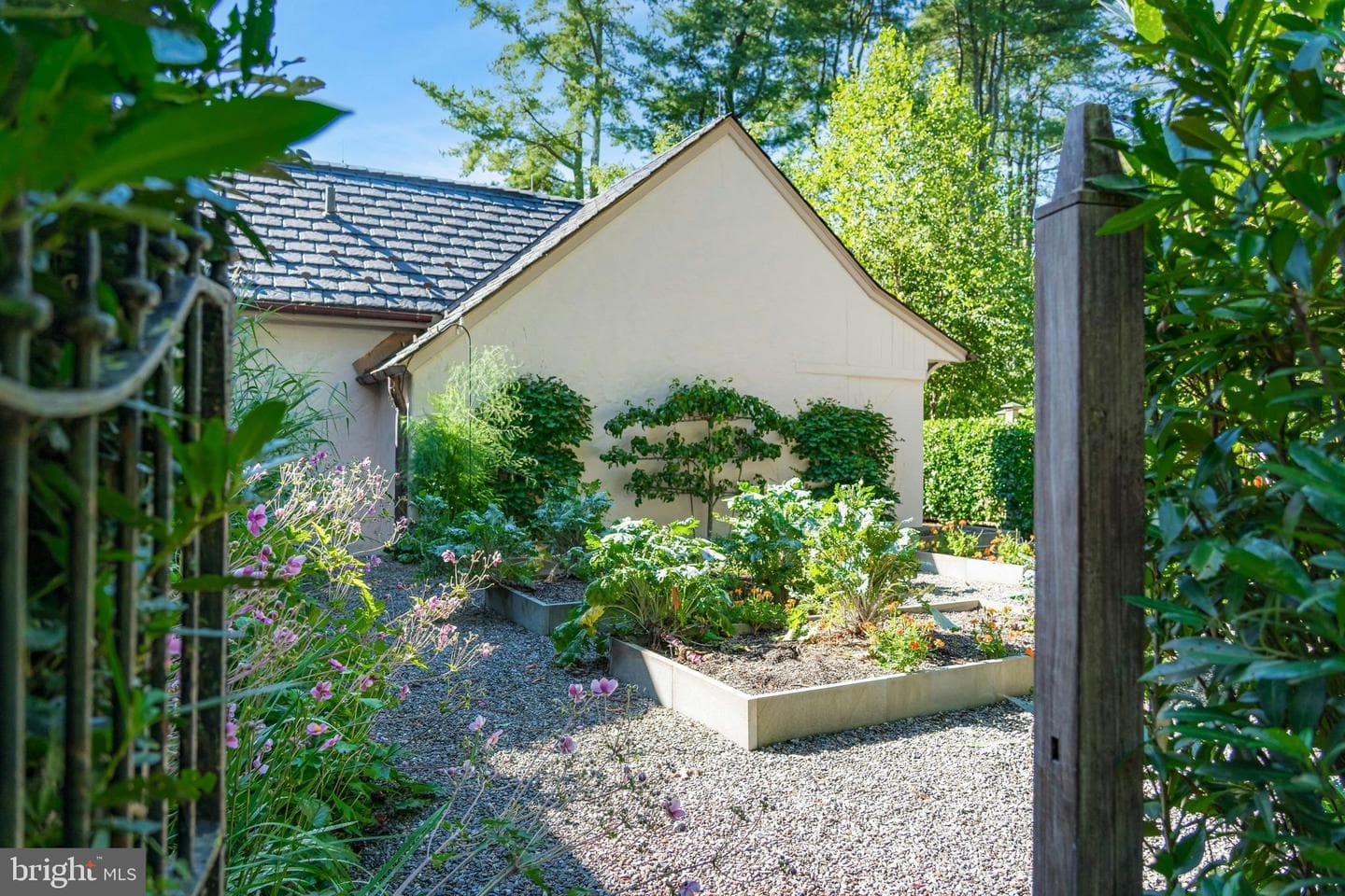 7043 Phillips Mill Road photo 49