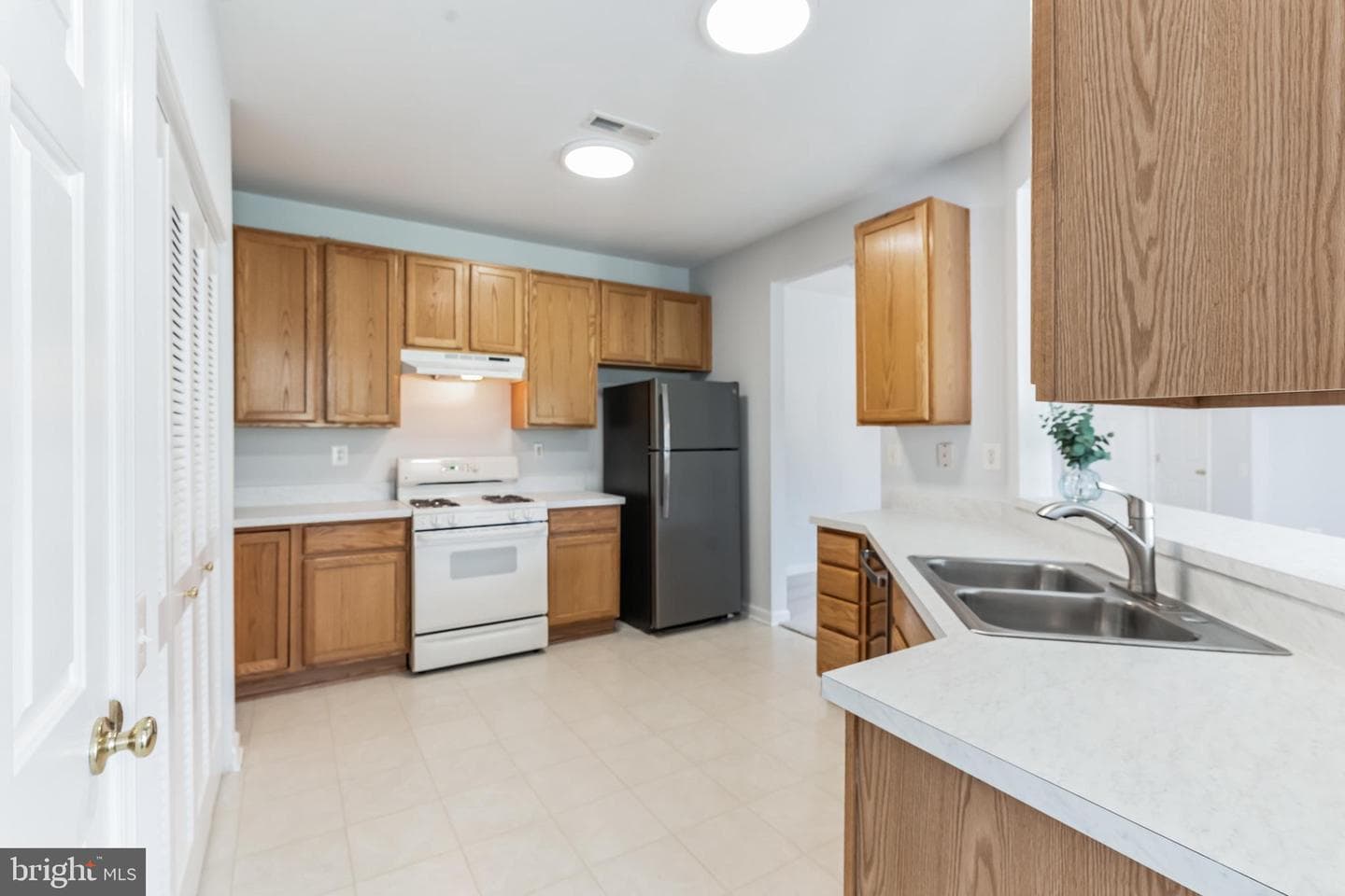 200 Claret Court #103 photo 7