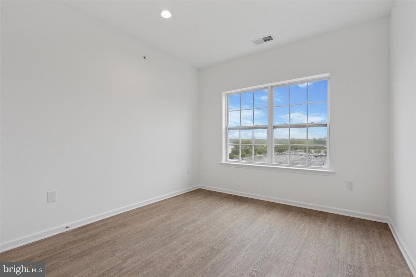 16221 River View Drive photo 22