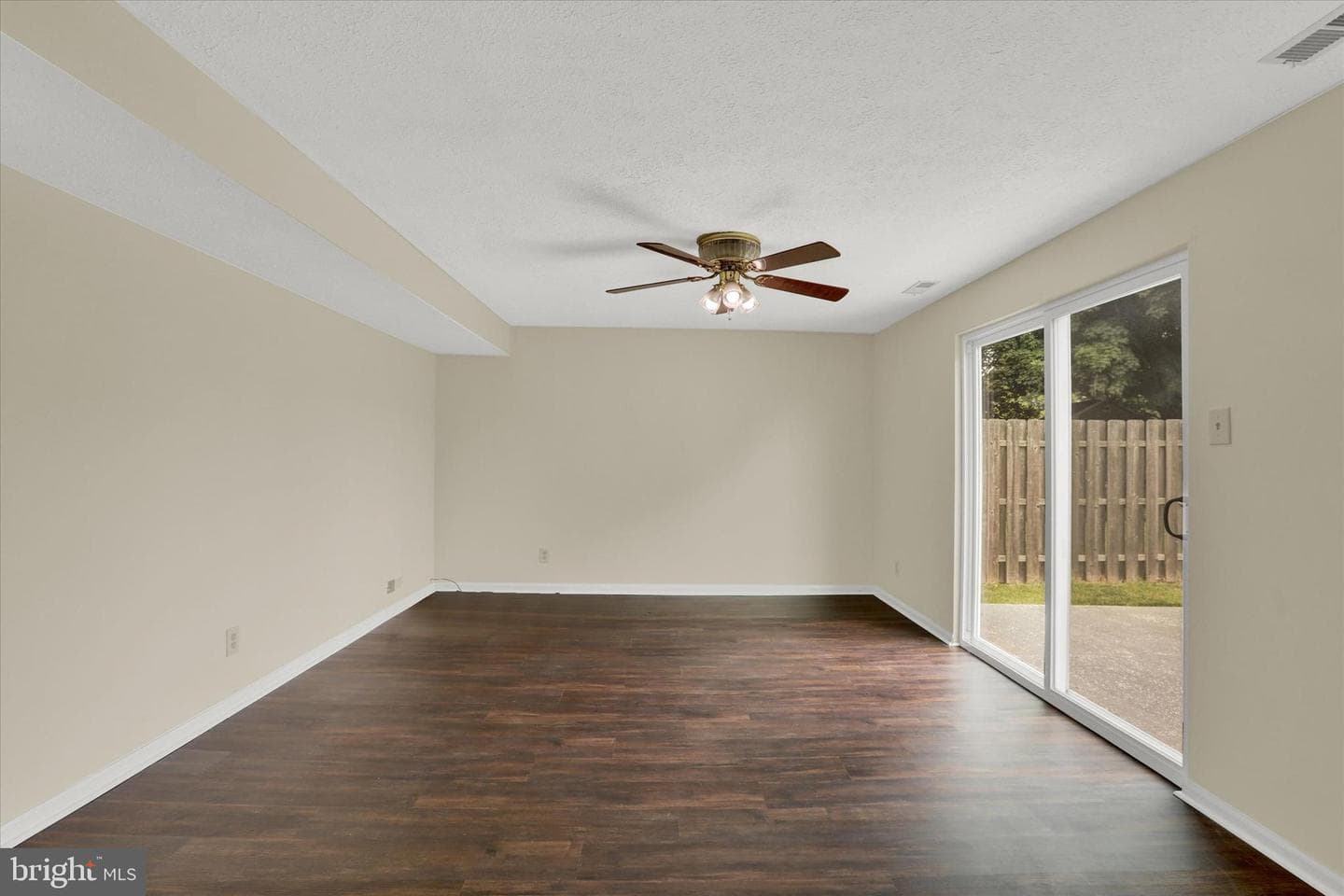 416 Federal Lane photo 8