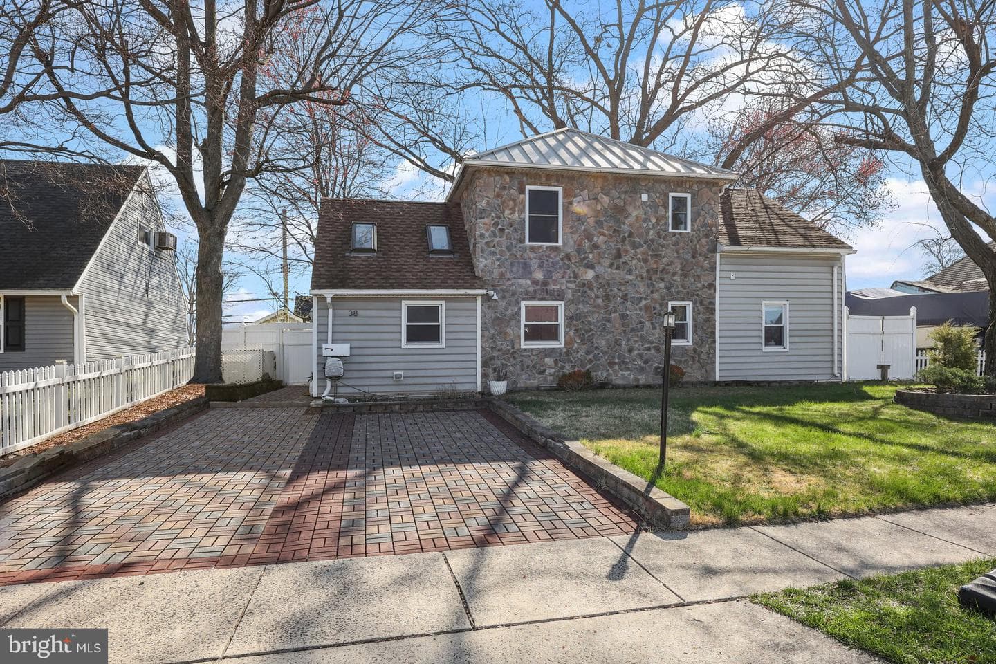 38 Nettletree Lane photo 2