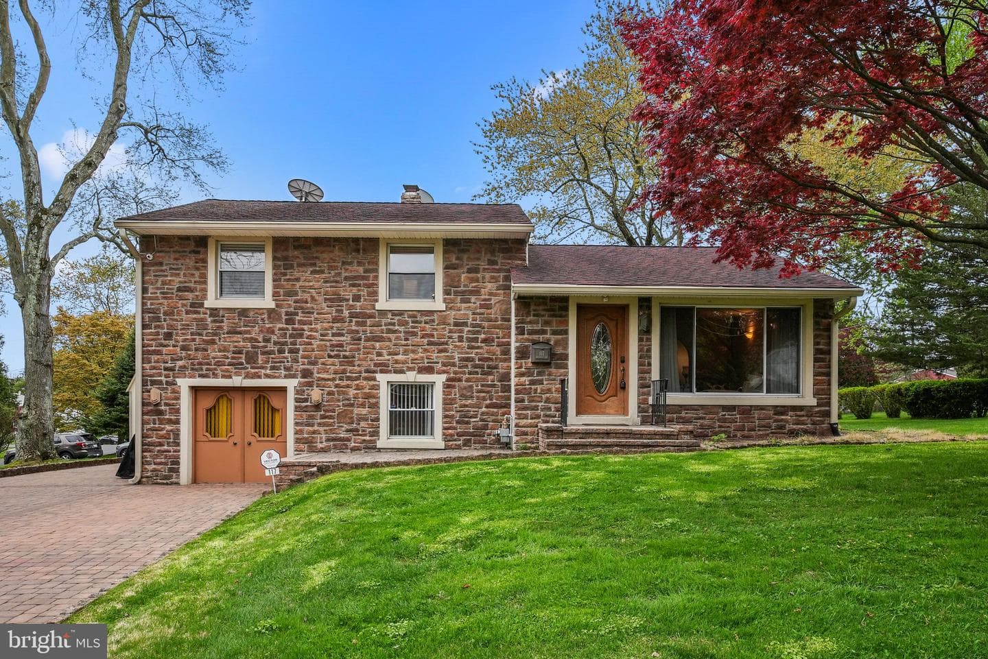 117 Delwhit Drive photo 1