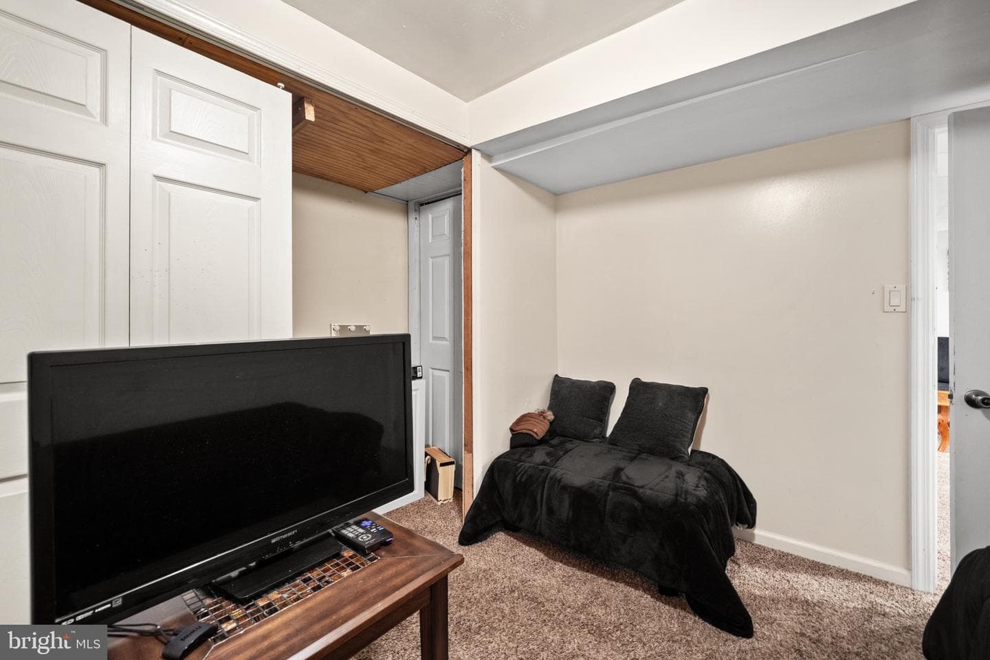 55 Ash Avenue photo 24