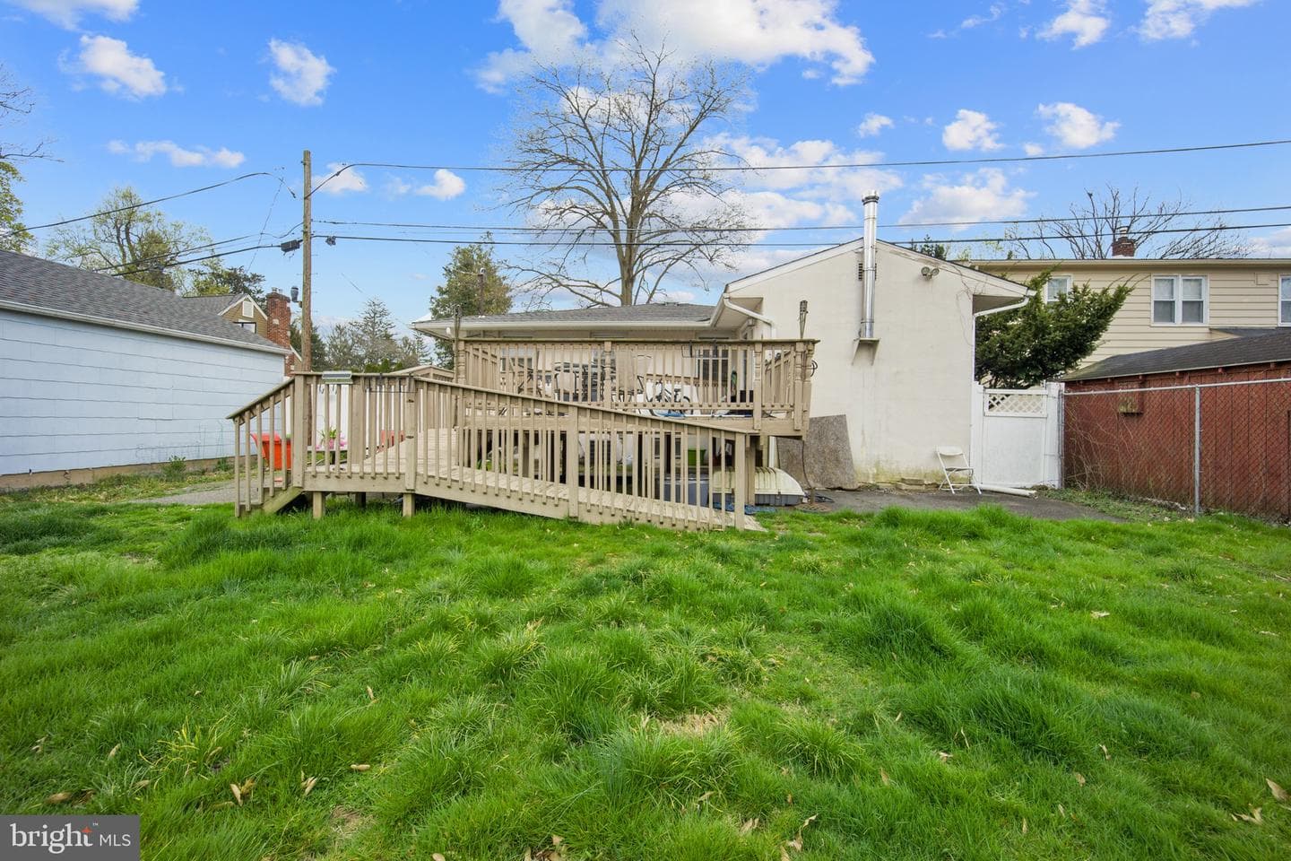 55 Ash Avenue photo 31