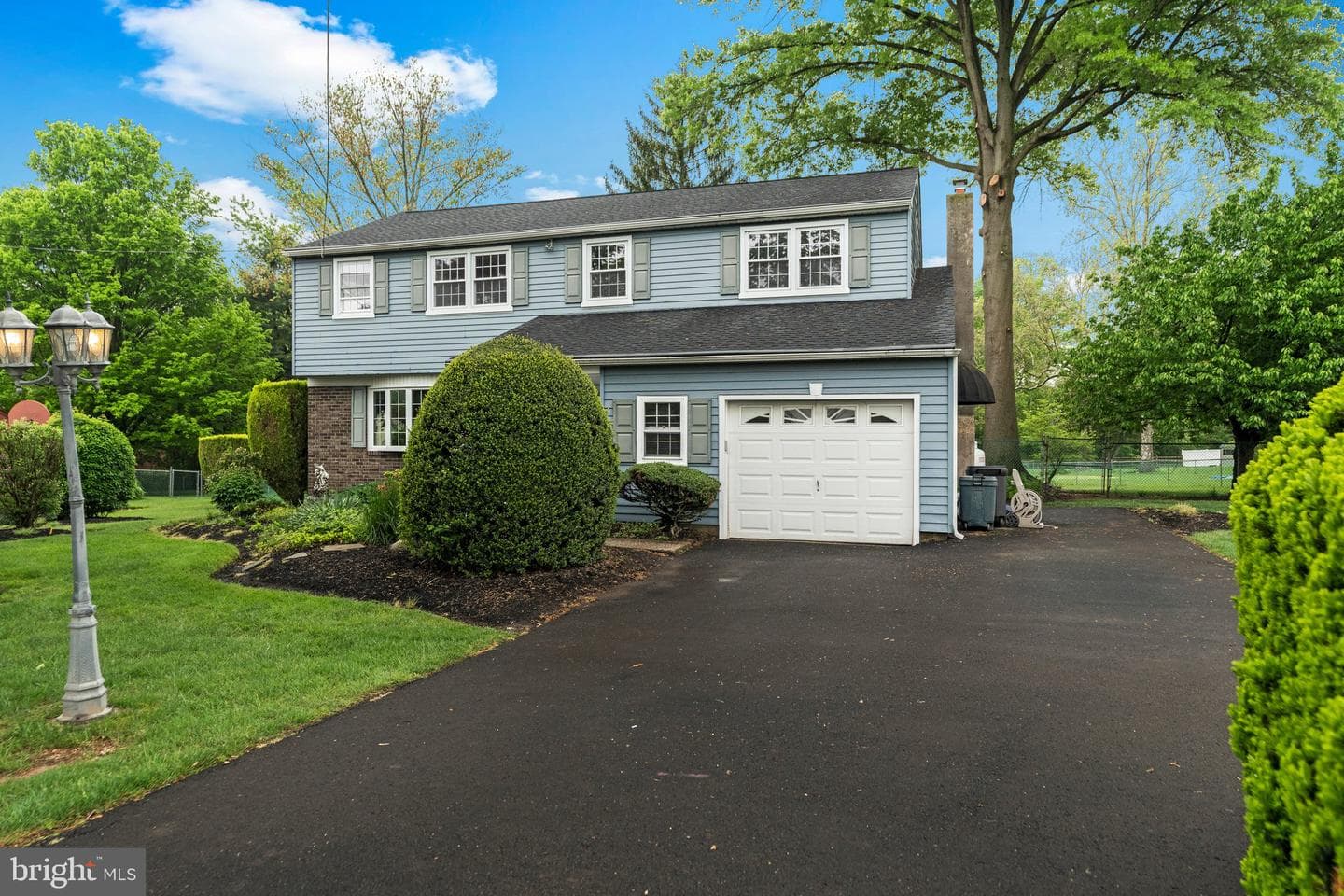 1838 Roan Drive photo 1