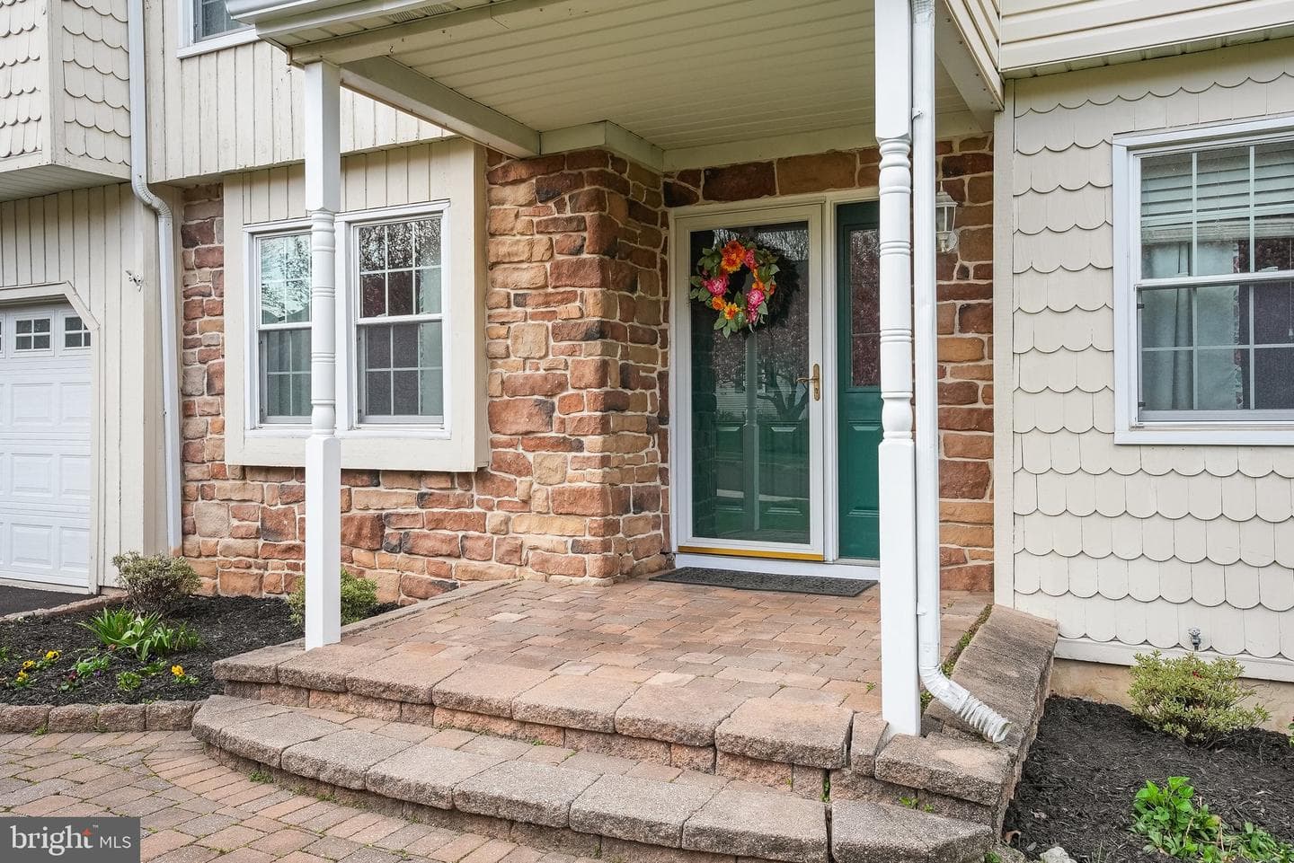 104 Nicholus Court photo 2