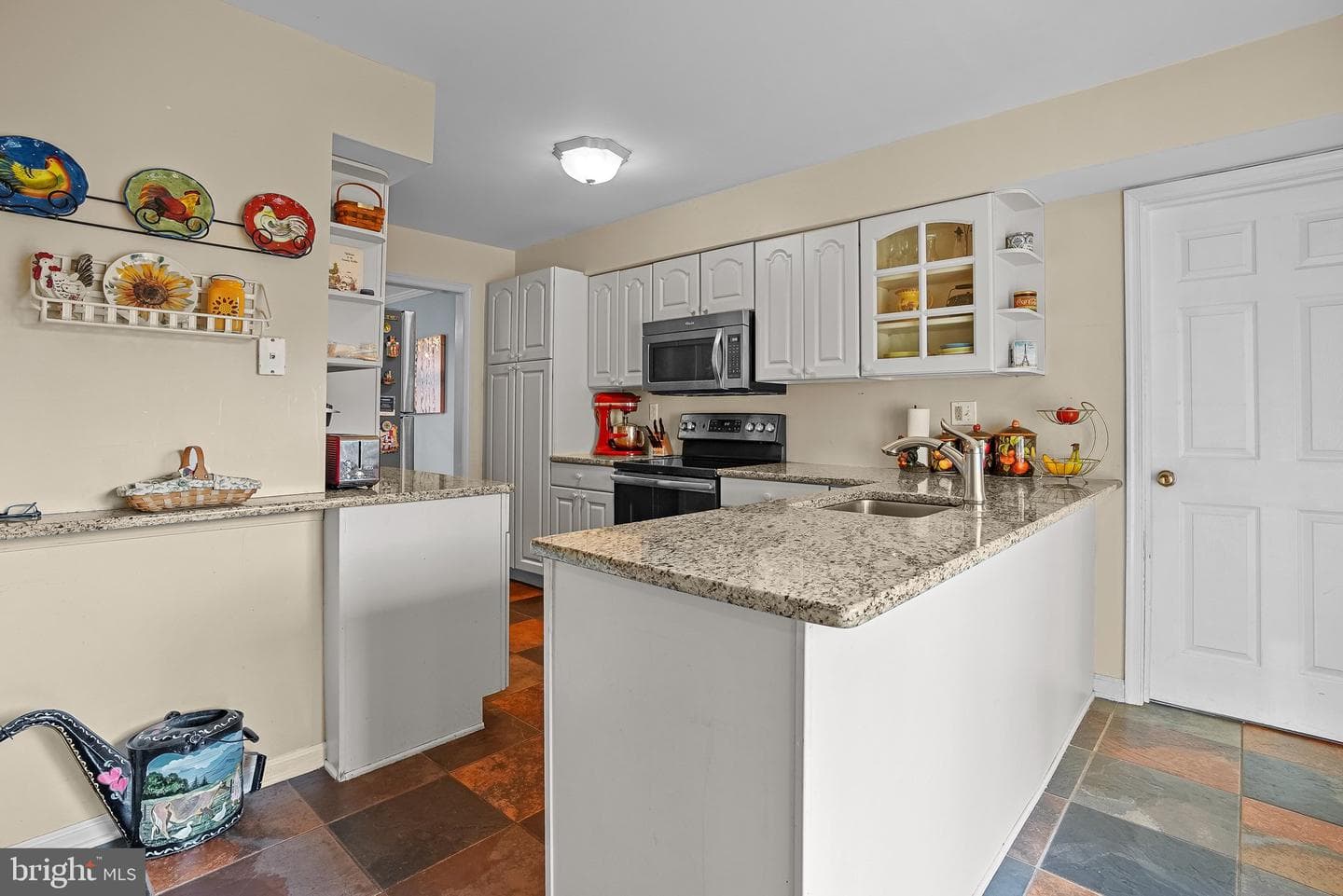 104 Nicholus Court photo 6