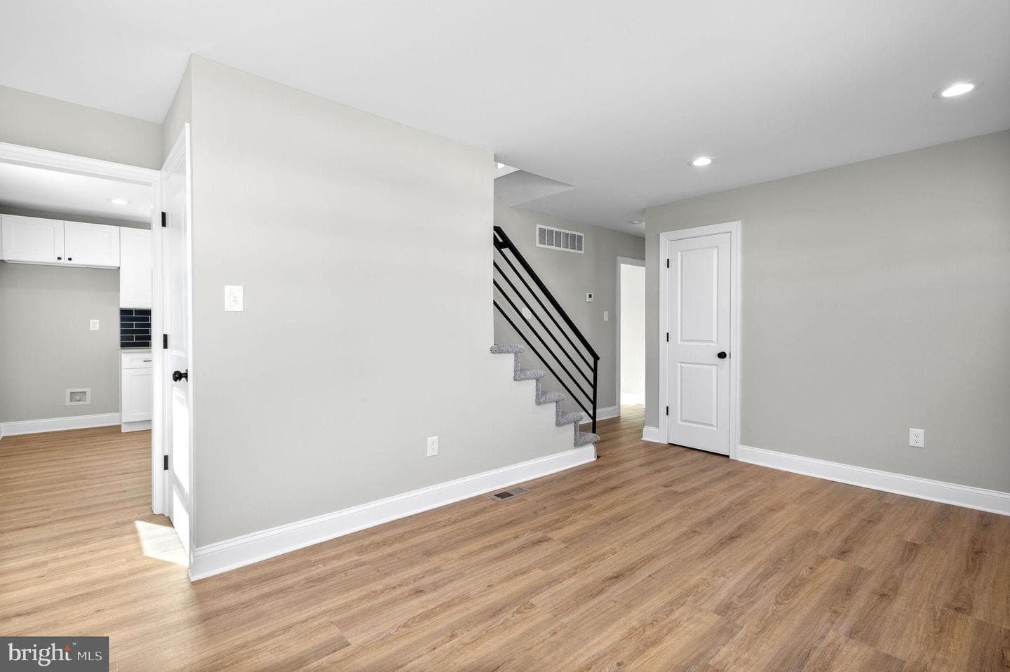 327 Prospect Avenue photo 7
