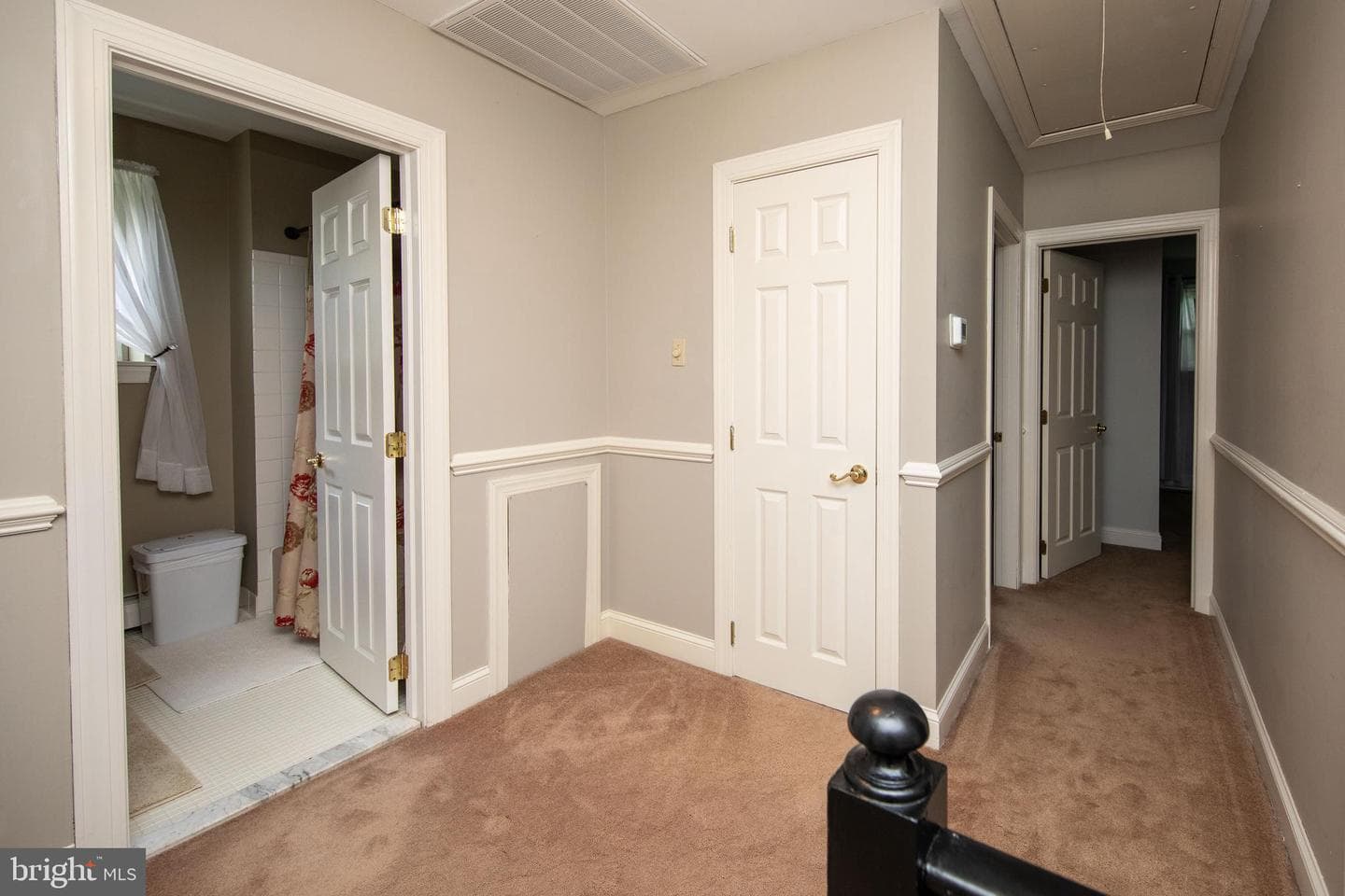 28 W Hillcrest Avenue photo 19