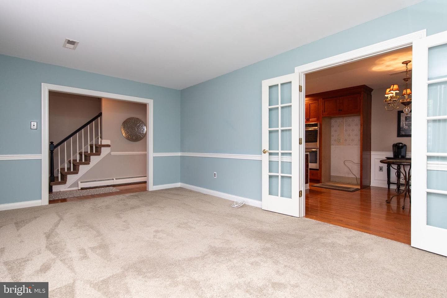 28 W Hillcrest Avenue photo 4