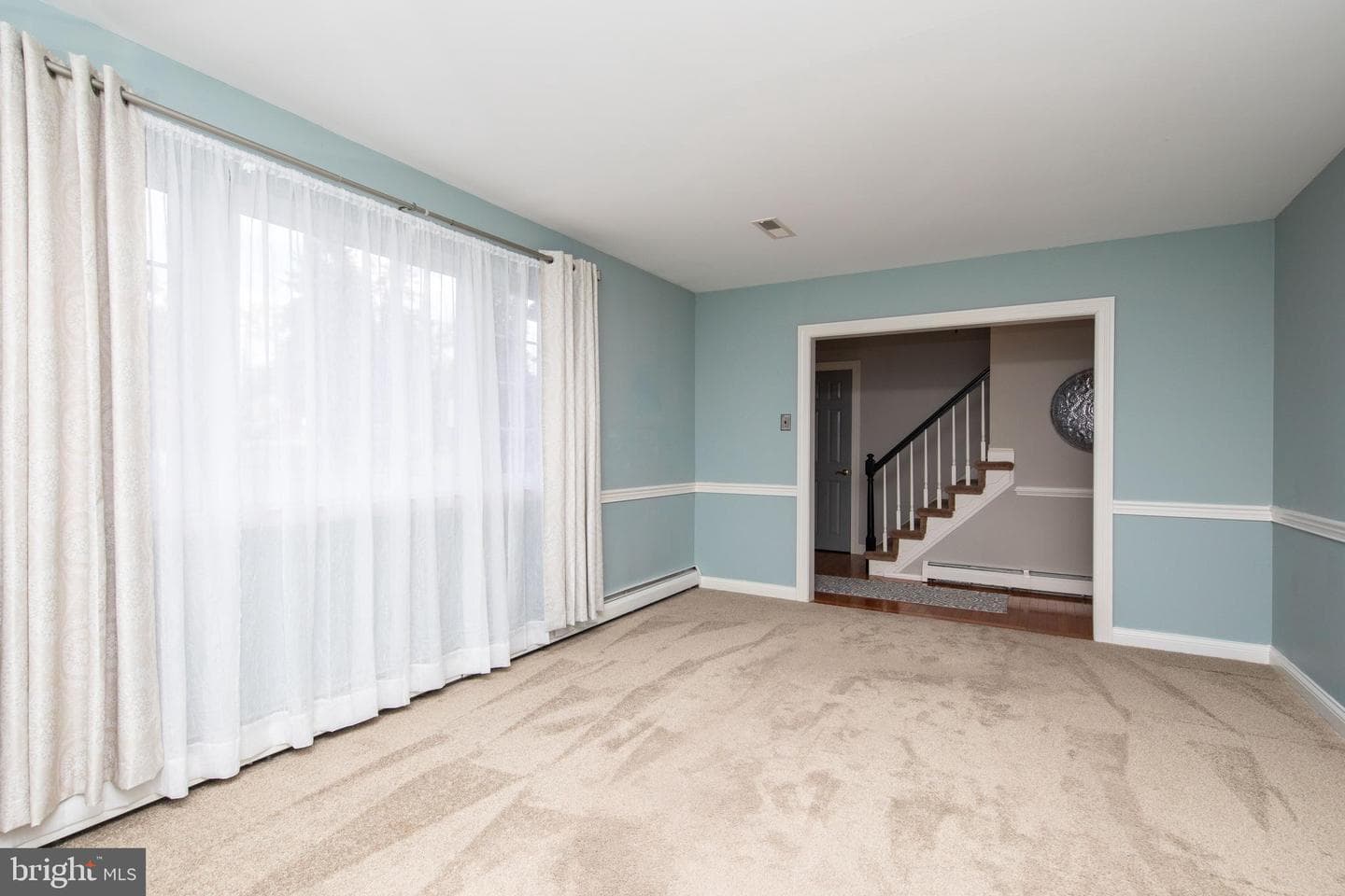 28 W Hillcrest Avenue photo 5