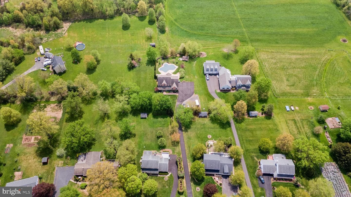 2411 Mill Road photo 38