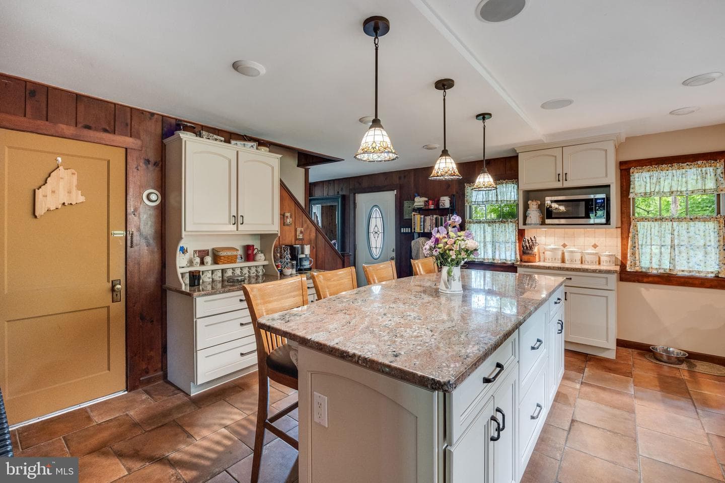 1520 Guinea Lane photo 4