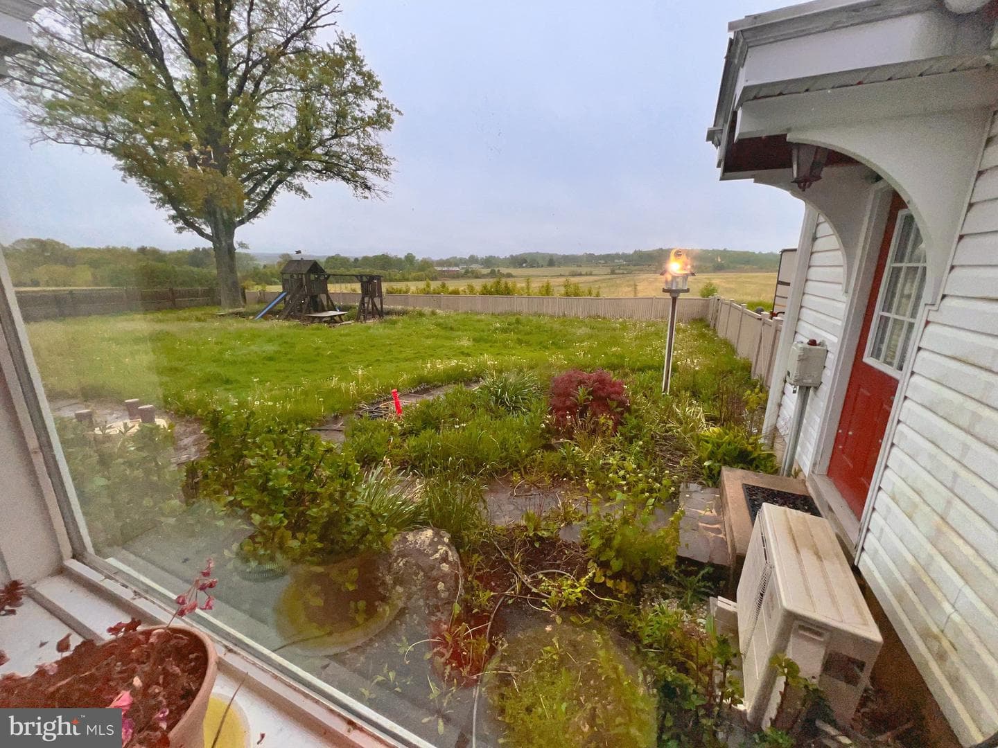 4877 W Swamp Road photo 8