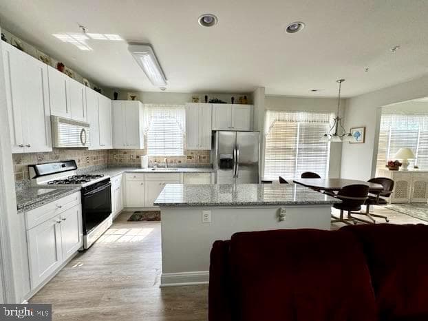 1212 Scott Place photo 5