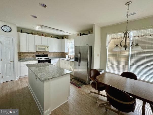 1212 Scott Place photo 7