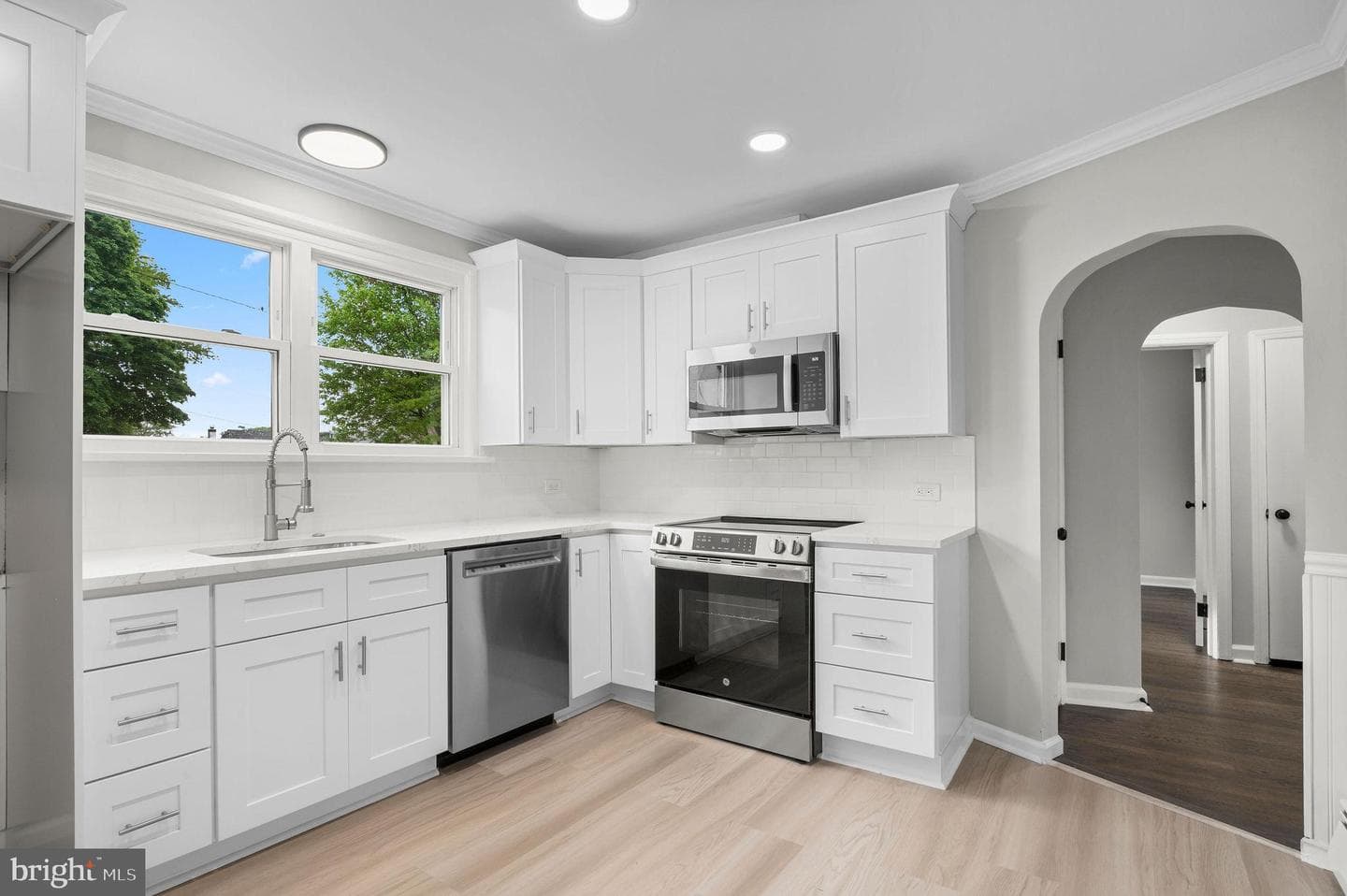 117 Green Lane photo 3