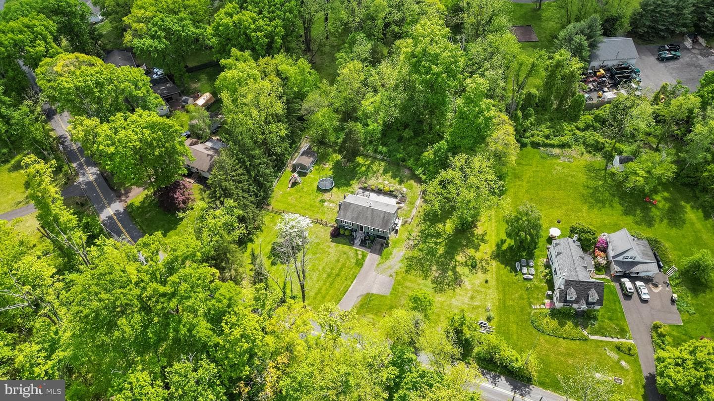 734 Skunk Hollow Road photo 46