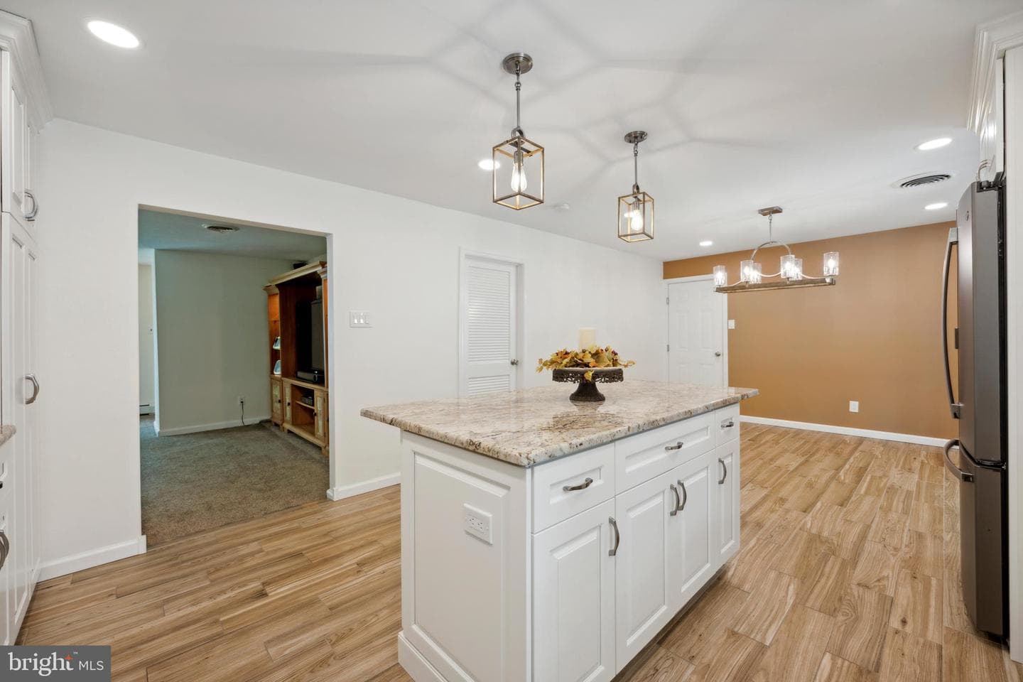 21 Hilltop Road photo 11
