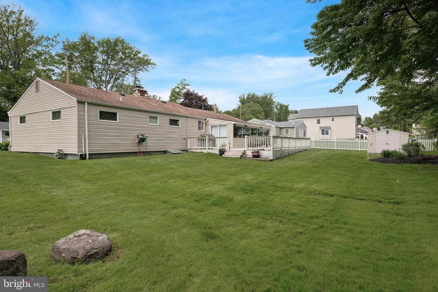 21 Hilltop Road photo 28