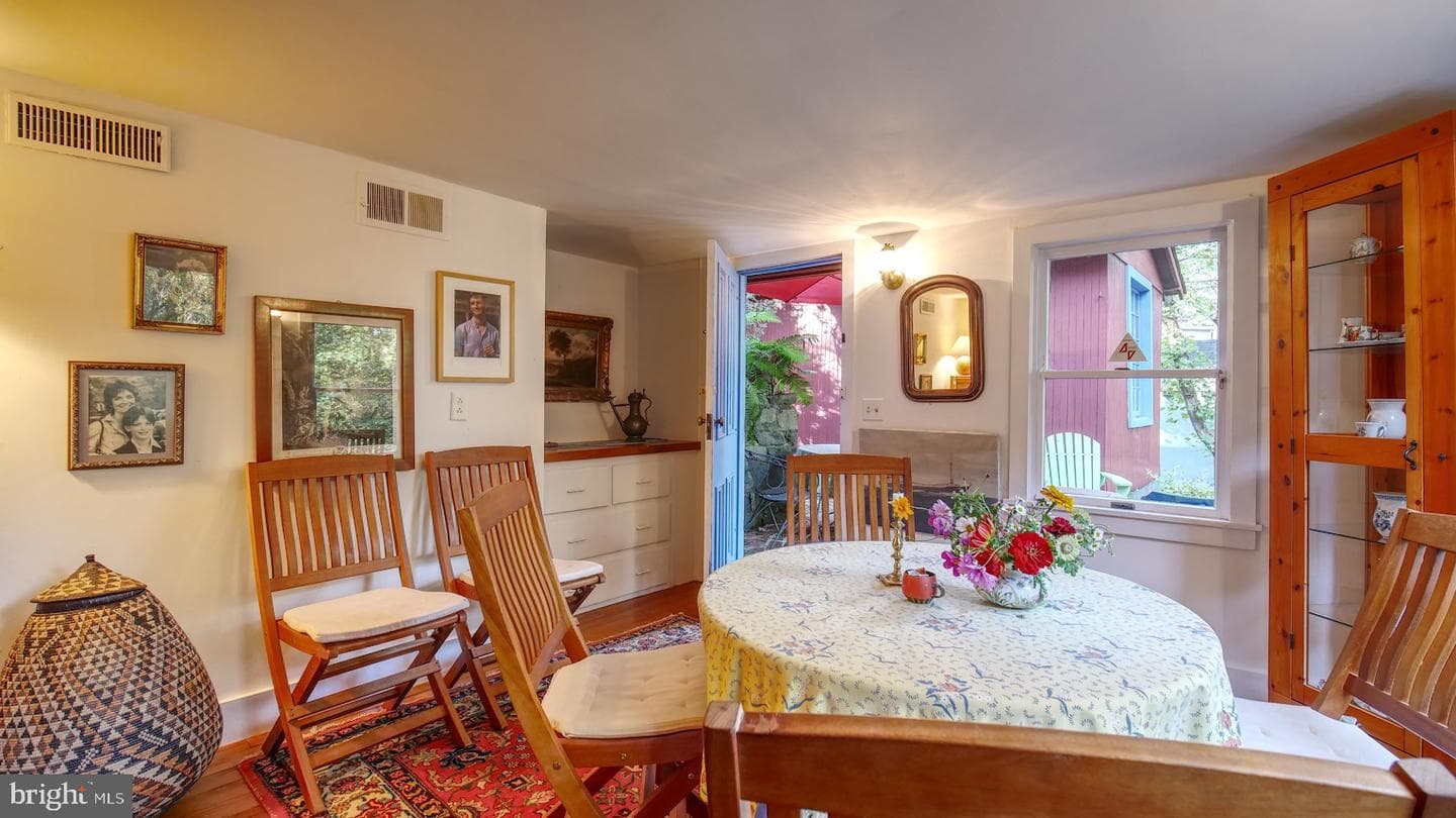 7416 Ferry Road photo 17