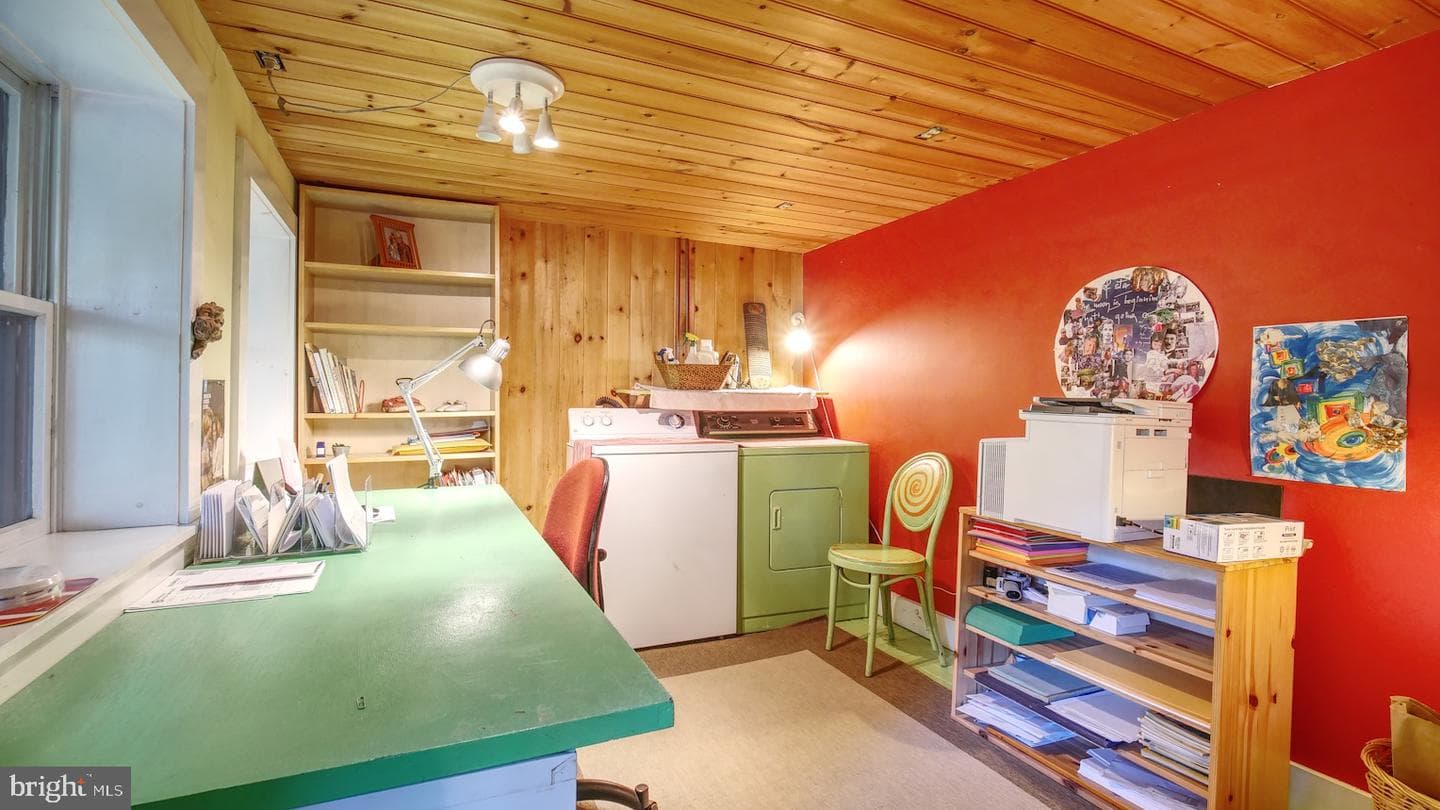 7416 Ferry Road photo 24