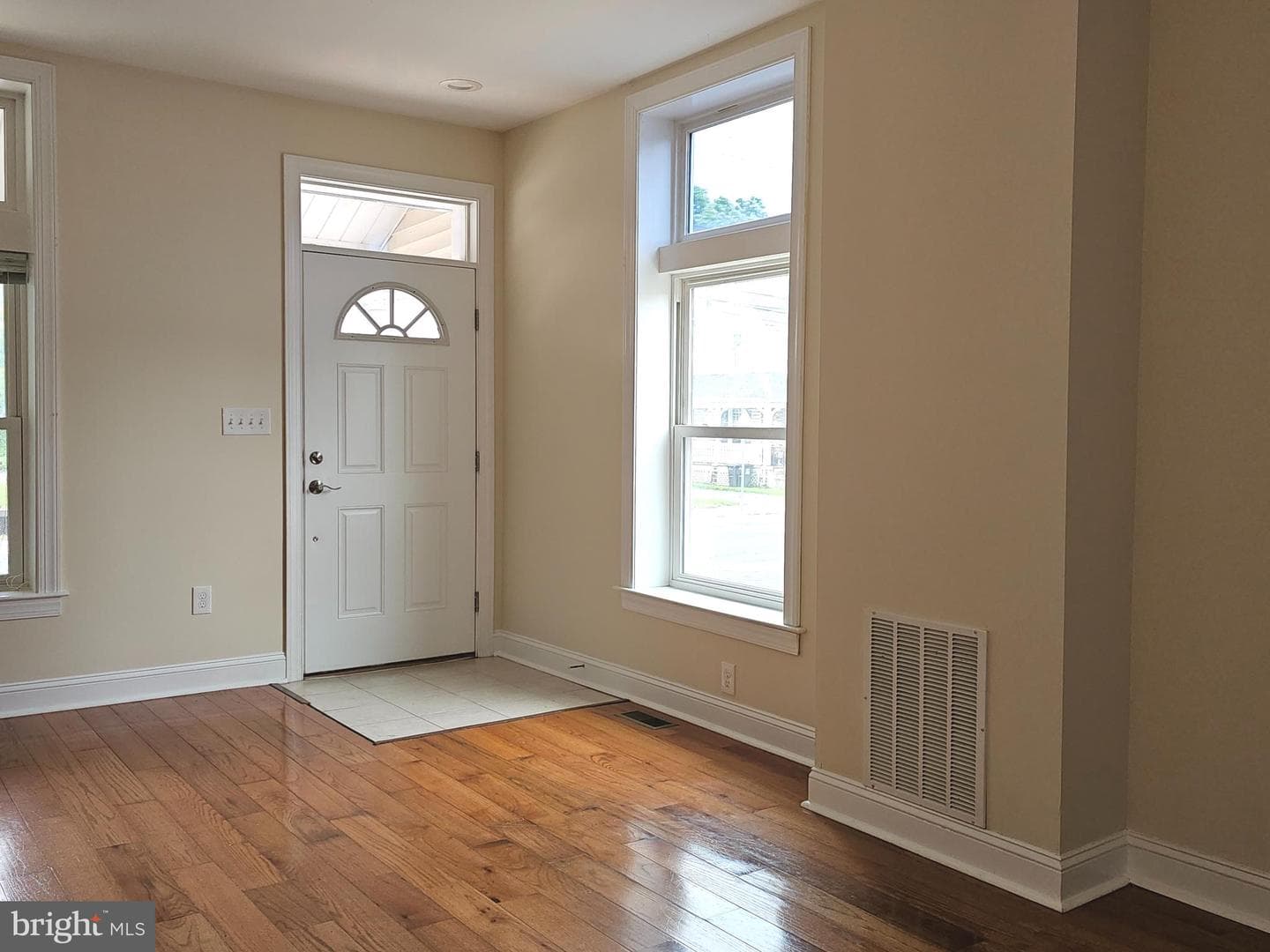 700 W Broad Street photo 2