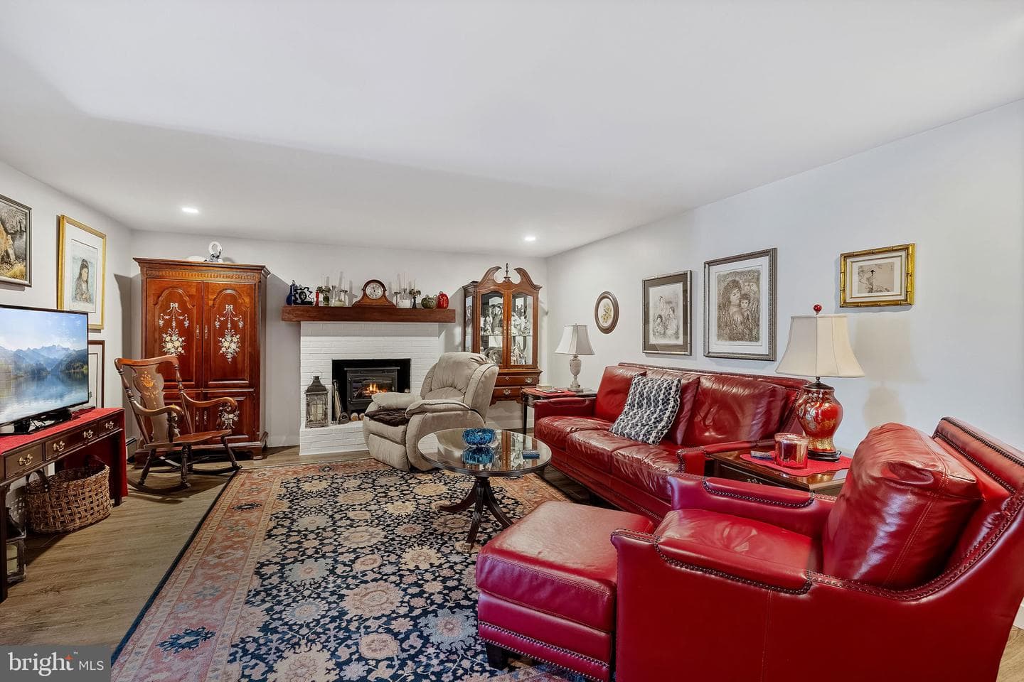 951 Hillside Drive photo 23