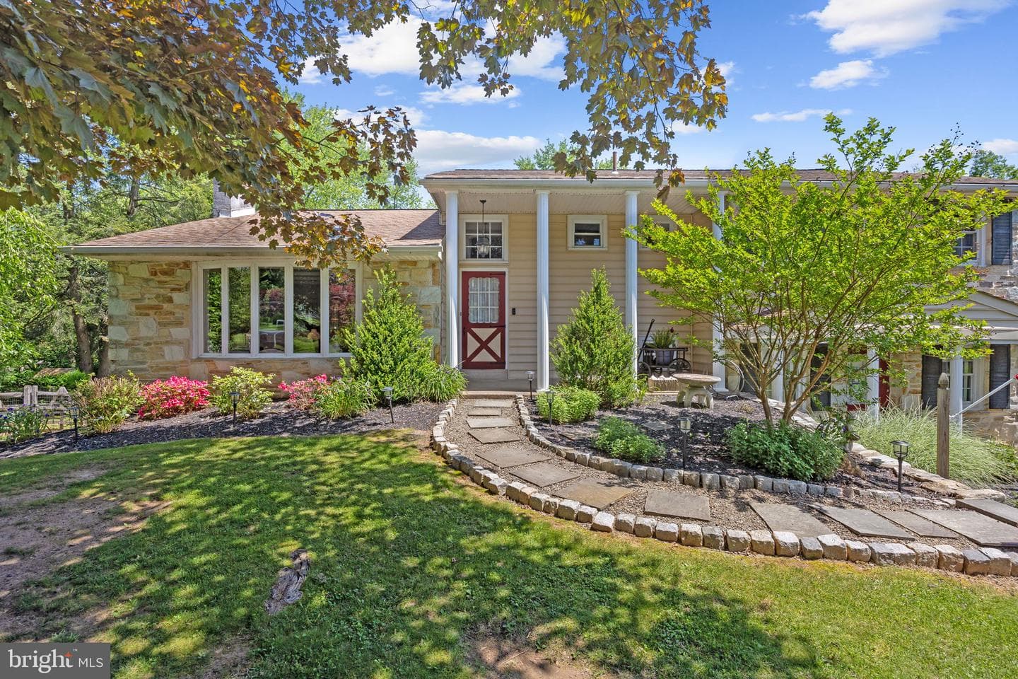 951 Hillside Drive photo 4