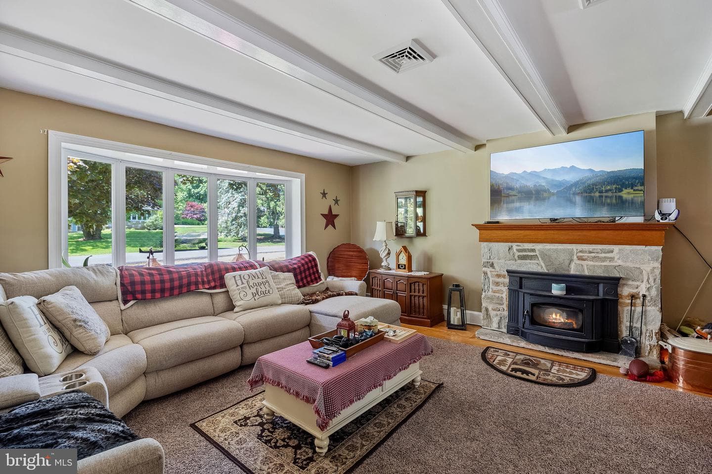 951 Hillside Drive photo 9
