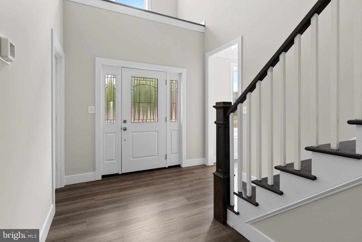 825 Elm Avenue photo 4