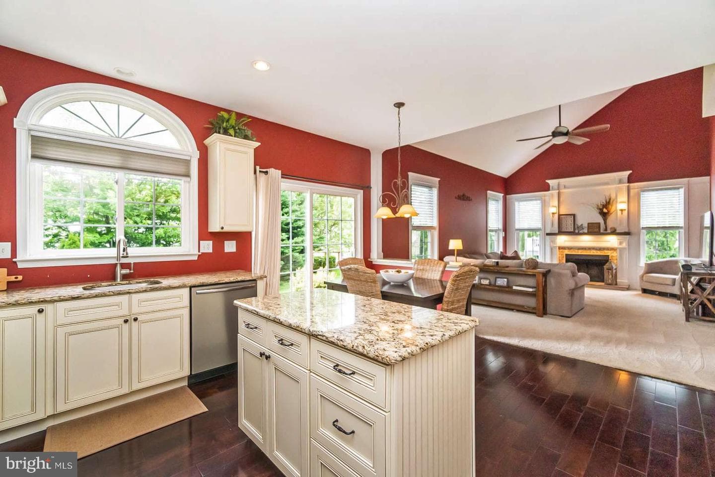 131 Applewood Lane photo 7