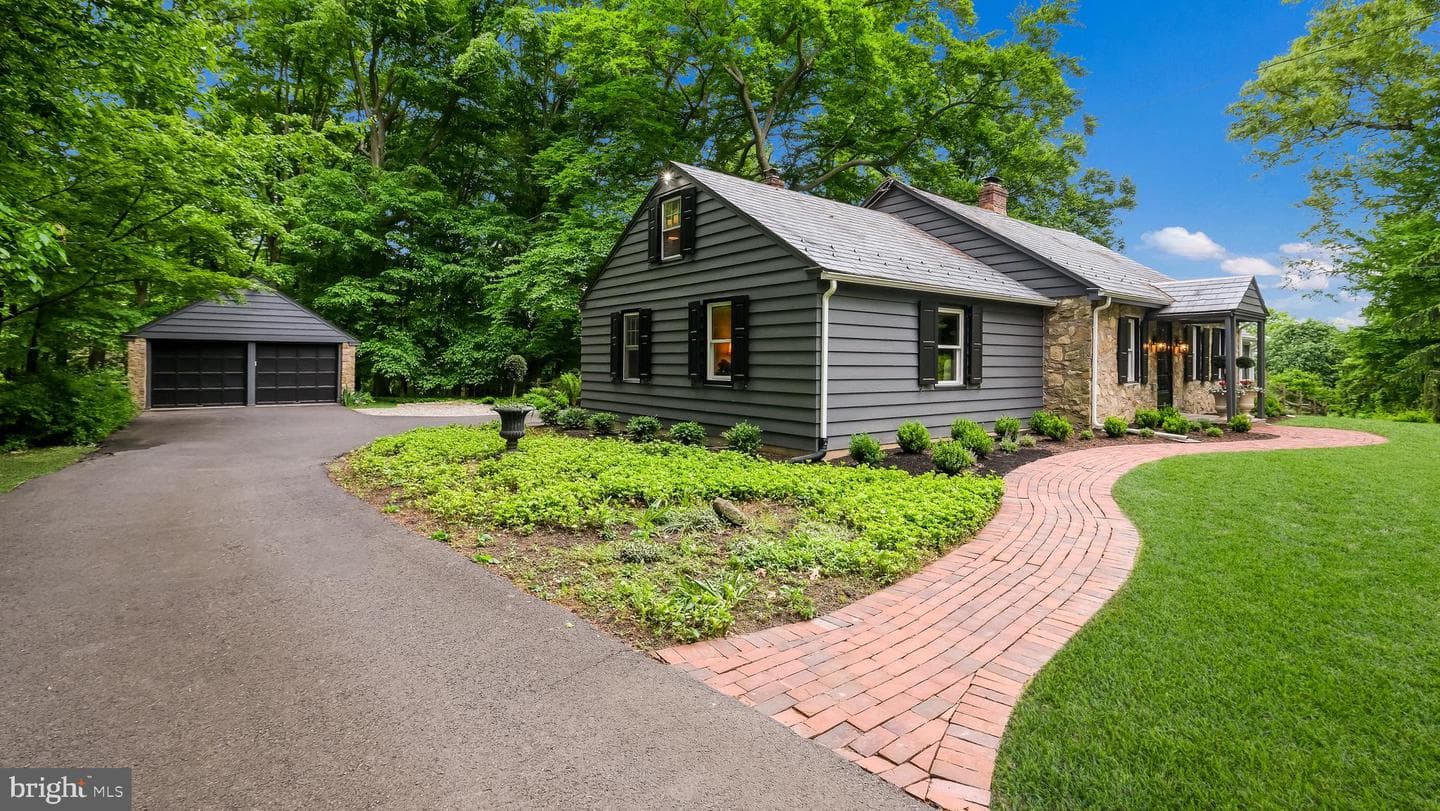 2899 Burnt House Hill Road photo 2