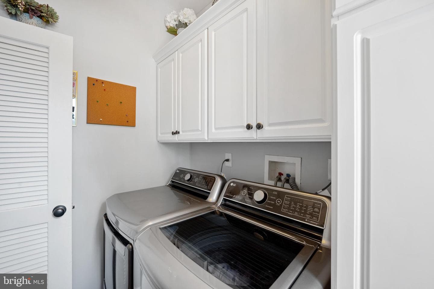 4544 Summerhill Drive photo 15