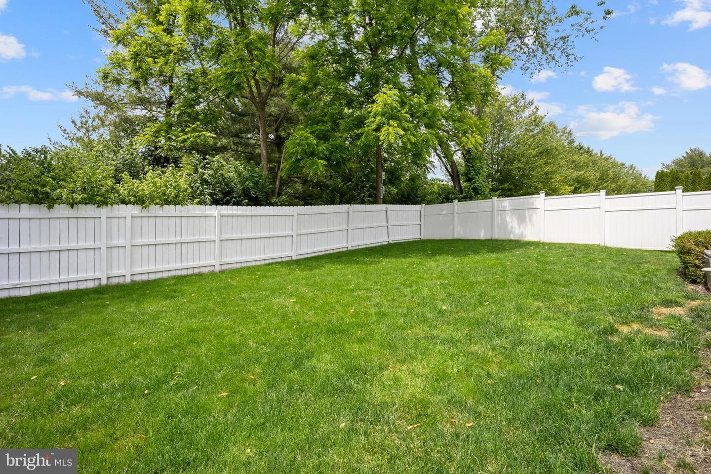 4544 Summerhill Drive photo 34