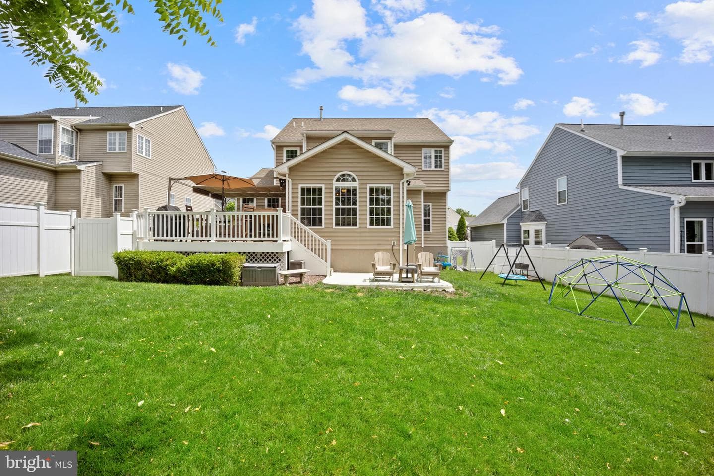 4544 Summerhill Drive photo 35