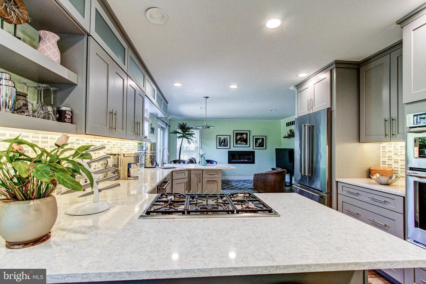 2051 Valley View Drive photo 7