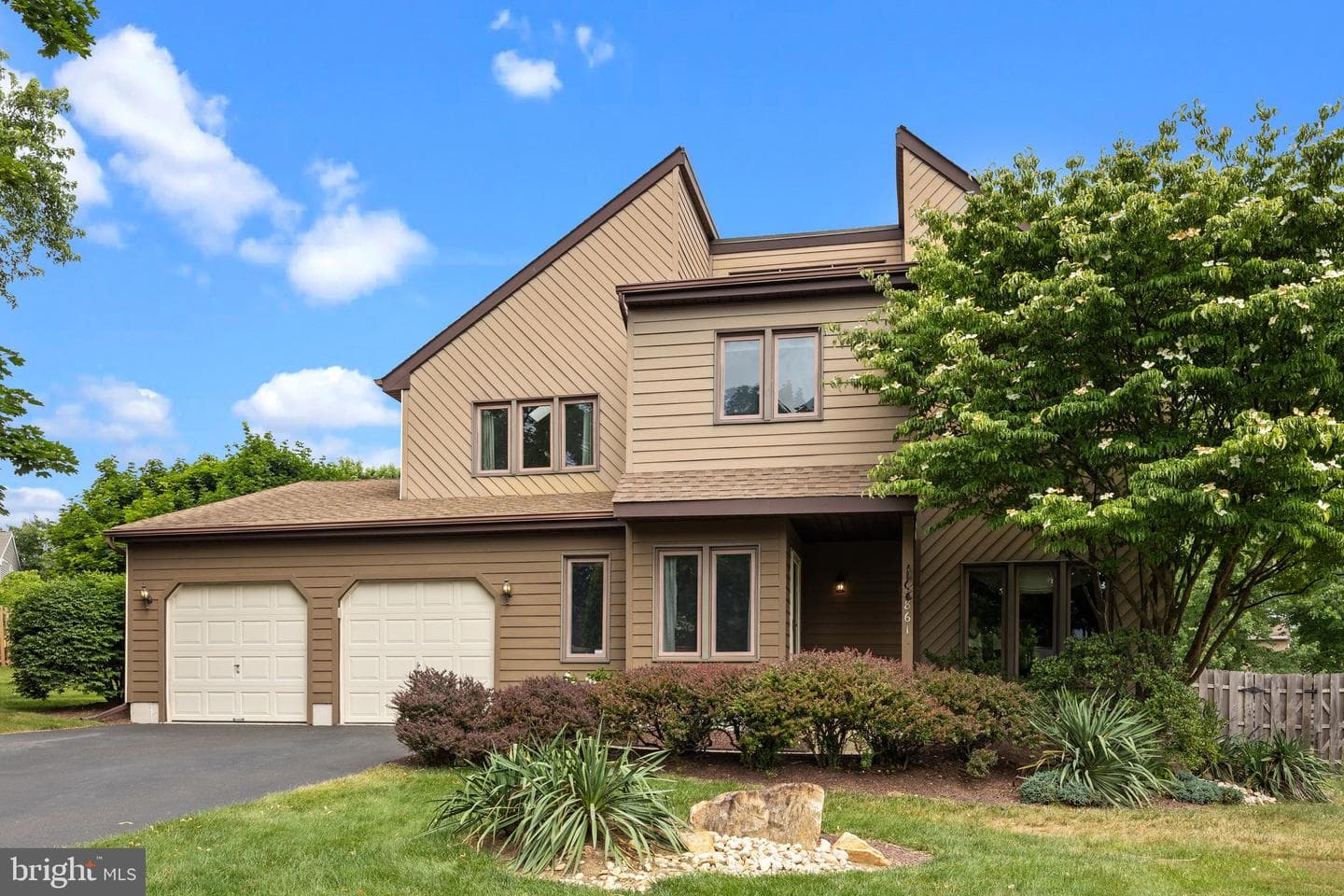861 Jason Drive photo 2