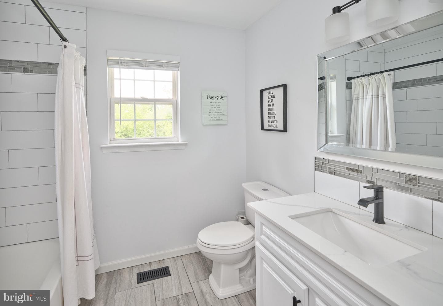 125 Riverwoods Drive photo 24