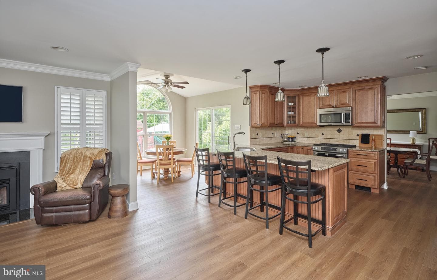 125 Riverwoods Drive photo 9