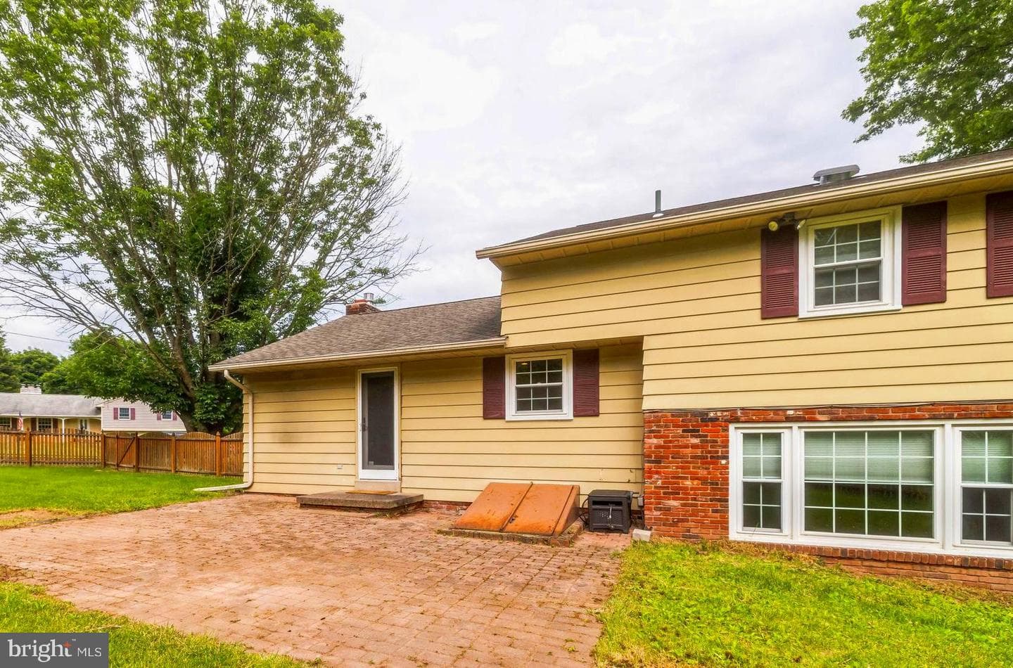 1114 Old Post Road photo 16