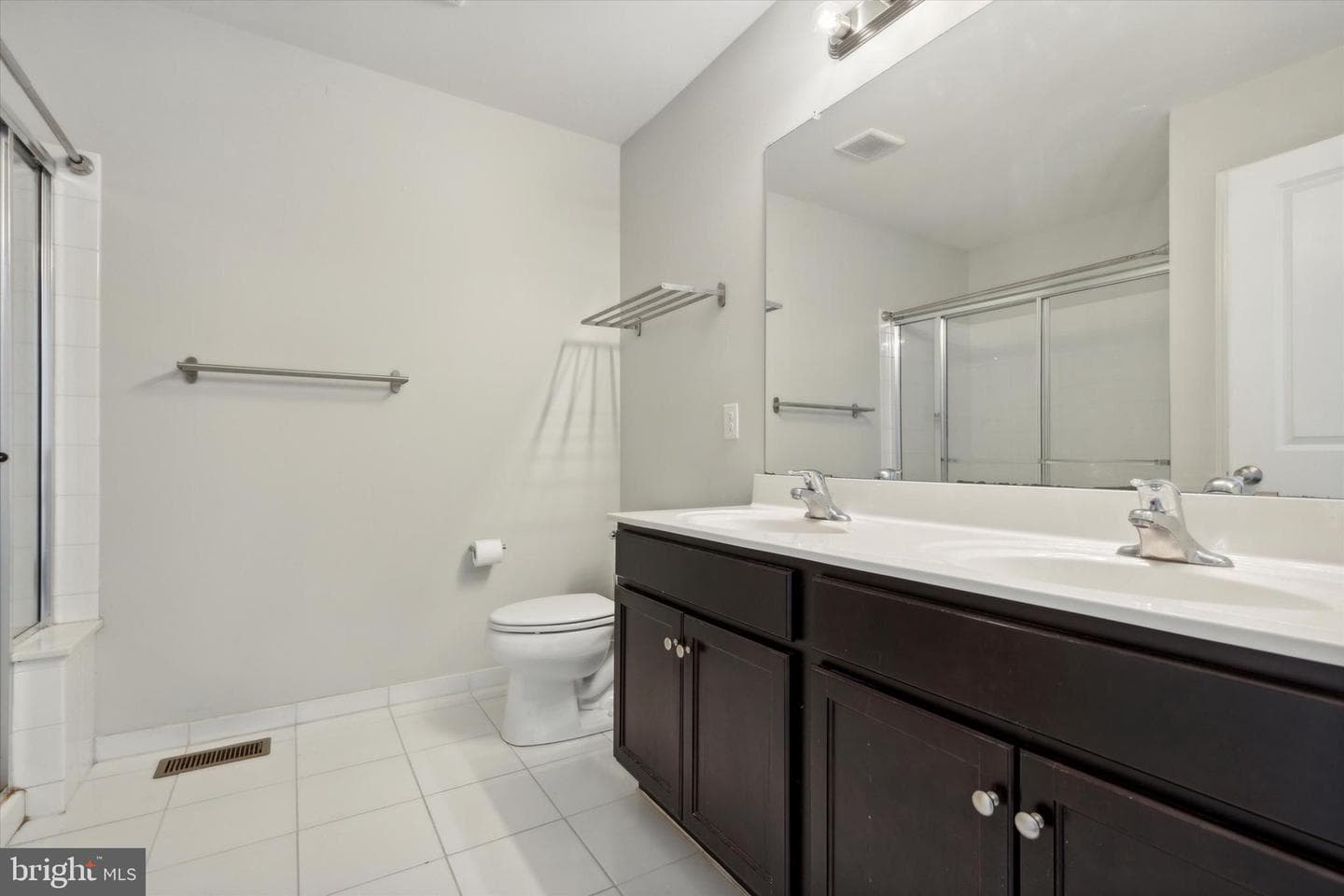 208 Moore Court photo 22