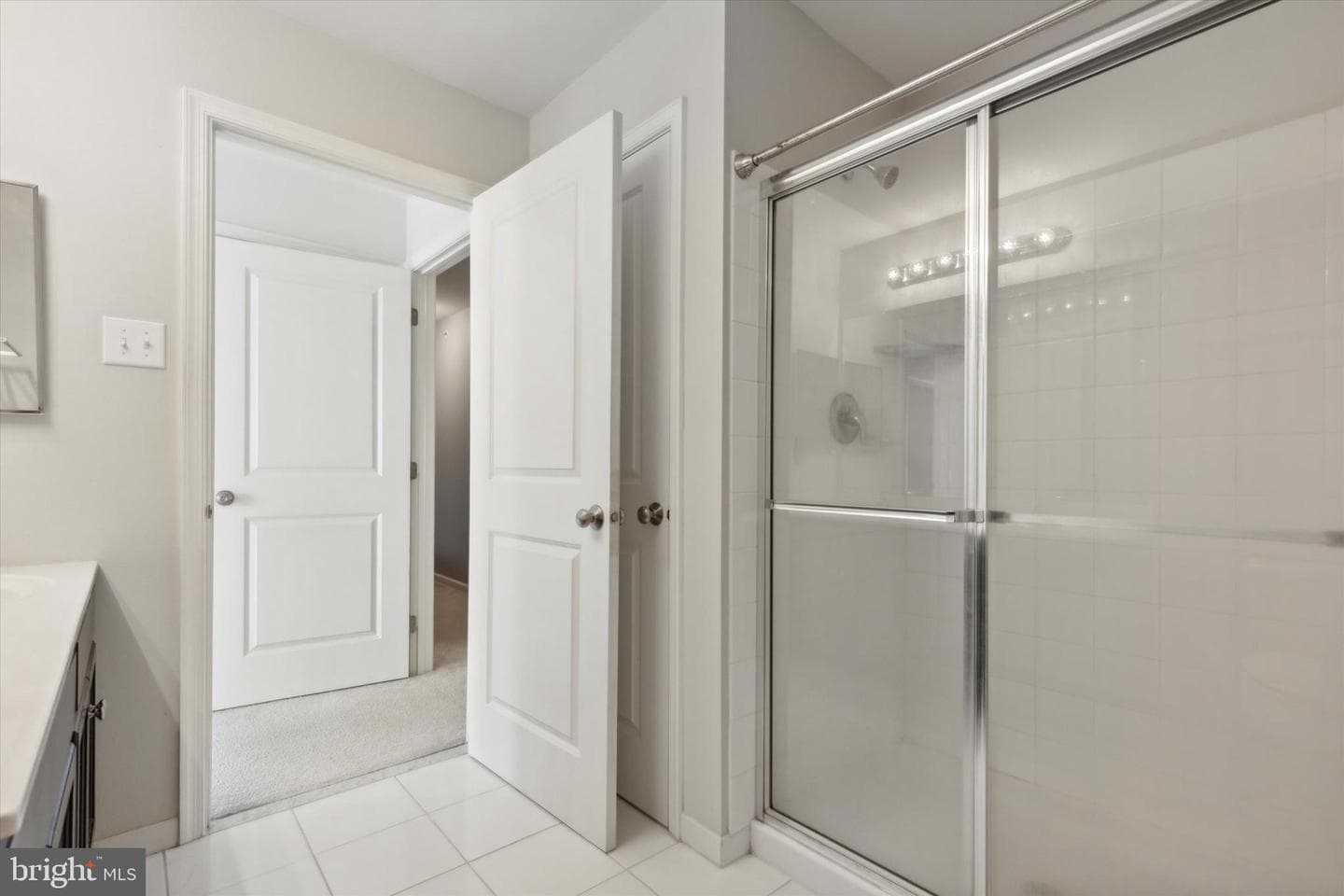 208 Moore Court photo 23
